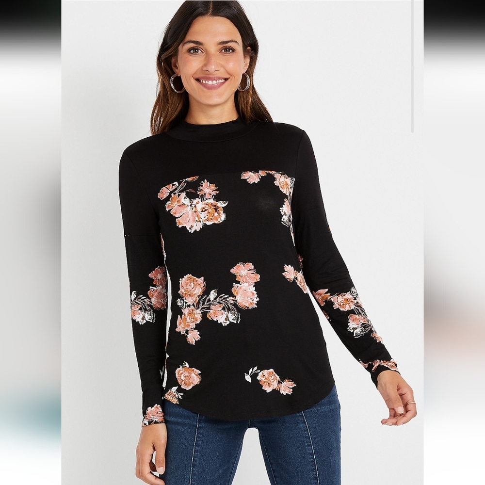 Maurices 24/7 Long Sleeve Floral Size Large